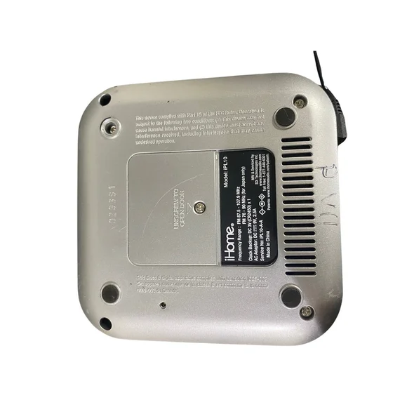 iHome iPL10 Lightning Dock Clock Radio - Picture 4 of 4